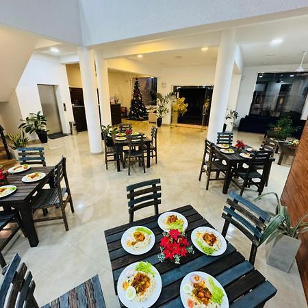 Lucky Transit Hotel - Katunayake Airport Exteriér fotografie