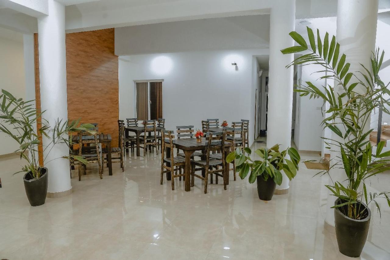 Lucky Transit Hotel - Katunayake Airport Exteriér fotografie
