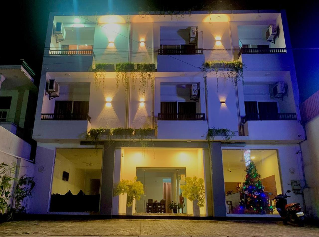 Lucky Transit Hotel - Katunayake Airport Exteriér fotografie